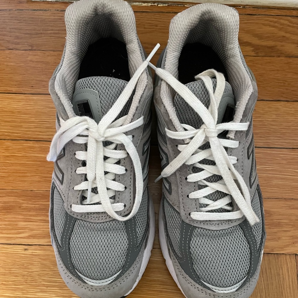 New balance 990v5